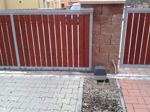 Pohony, brány, kovovýroba