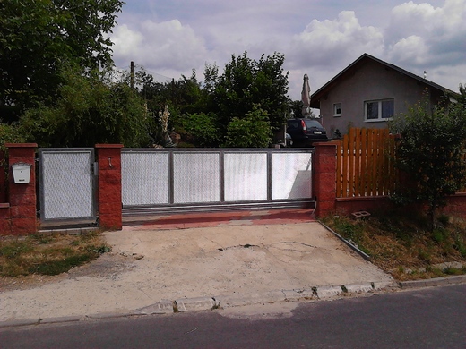 Pohony, brány, kovovýroba