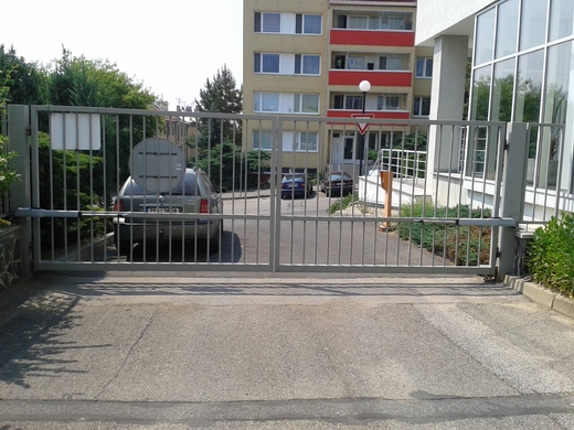Pohony, brány, kovovýroba